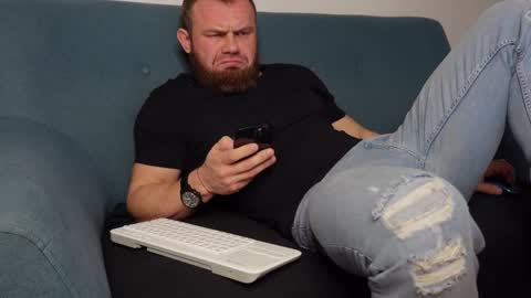 Snapshot of tommy_burnzzz chatting on January 25, 2025, 5:40 am tommy burnzzz online show from January 25, 2025, 5:40 am