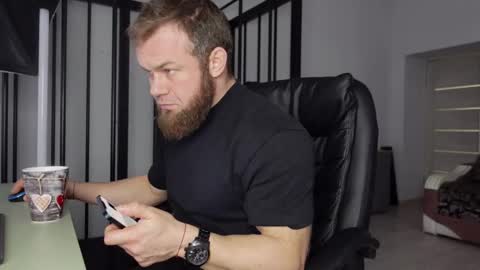 Snapshot of tommy_burnzzz chatting on March 3, 2025, 9:00 am tommy burnzzz online show from March 3, 2025, 9:00 am