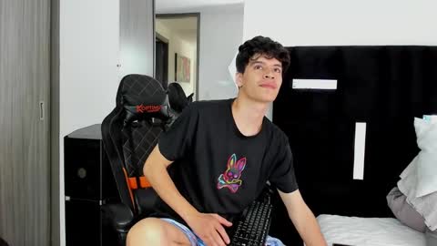   online show from February 13, 2025, 1:05 pm