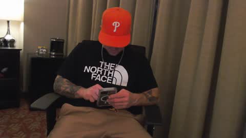 Snapshot of tommy_knuckles chatting on December 29, 2024, 10:12 am Tommy online show from December 29, 2024, 10:12 am