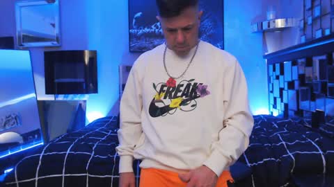 Snapshot of tommy_knuckles chatting on January 18, 2025, 5:31 am Tommy online show from January 18, 2025, 5:31 am