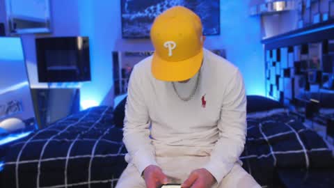 Snapshot of tommy_knuckles chatting on January 20, 2025, 5:48 am Tommy online show from January 20, 2025, 5:48 am