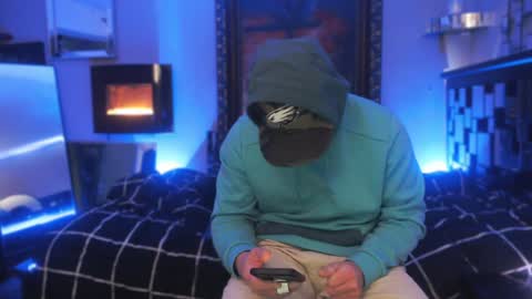 Snapshot of tommy_knuckles chatting on January 28, 2025, 3:04 am Tommy online show from January 28, 2025, 3:04 am