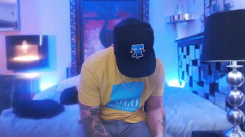 Snapshot of tommy_knuckles chatting on February 3, 2025, 5:51 am Tommy online show from February 3, 2025, 5:51 am