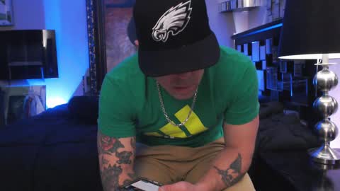 Snapshot of tommy_knuckles chatting on February 11, 2025, 5:26 am Tommy online show from February 11, 2025, 5:26 am