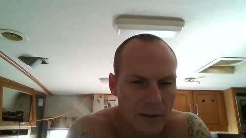 Snapshot of tommygunsfit chatting on November 20, 2025, 8:08 pm tommygunsfit online show from November 20, 2025, 8:08 pm