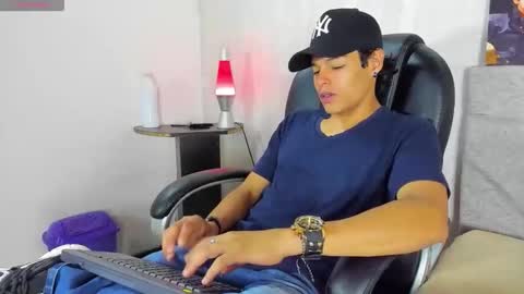 tommyhot7 online show from June 4, 2026, 7:42 pm