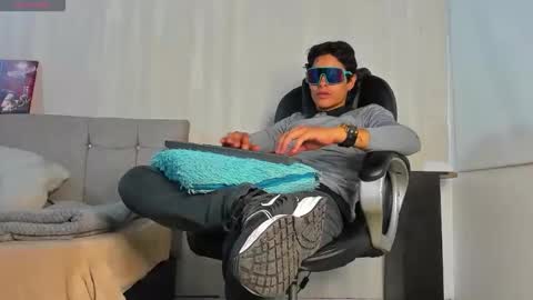tommyhot7 online show from June 7, 2026, 6:55 pm