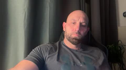 Thomas Fit online show from October 30, 2025, 9:48 pm