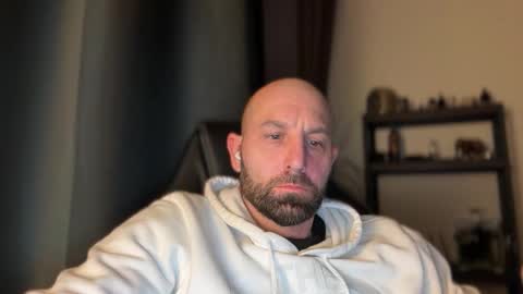 Thomas Fit online show from March 17, 2026, 10:02 pm