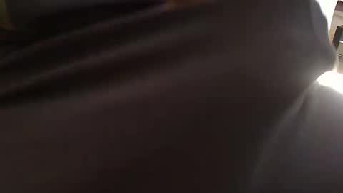 Snapshot of tomvill chatting on March 3, 2026, 10:10 am tomvill online show from March 3, 2026, 10:10 am