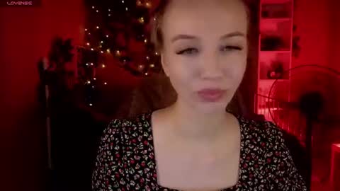 Snapshot of toni_ray chatting on June 9, 2026, 5:30 am Tony online show from June 9, 2026, 5:30 am