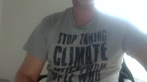 Snapshot of tonic999 chatting on February 17, 2026, 4:02 pm Call me Calvin online show from February 17, 2026, 4:02 pm