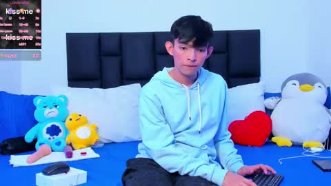 Tonny online show from March 8, 2025, 7:49 am