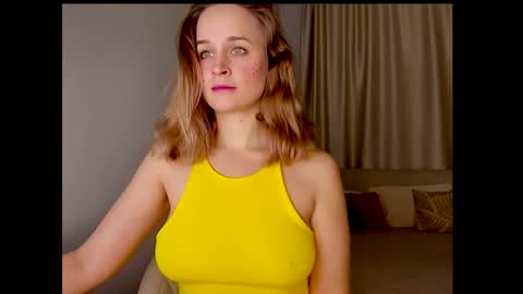 Snapshot of tony_and_alice chatting on January 2, 2025, 7:29 pm Tony and Alice online show from January 2, 2025, 7:29 pm