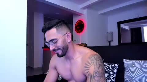 tony muscle1 online show from March 6, 2025, 1:58 am