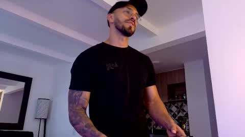 tony muscle1 online show from October 21, 2025, 9:37 pm