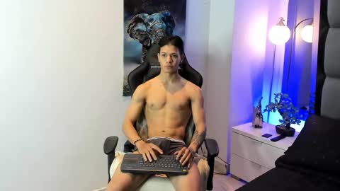 tony_petrov online show from October 11, 2025, 8:46 am