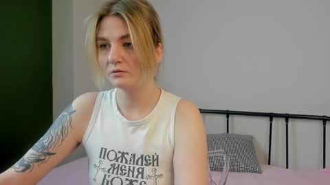 Snapshot of tonyameow chatting on June 2, 2026, 1:18 am Tonya online show from June 2, 2026, 1:18 am