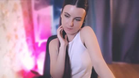 Elizabeth online show from March 12, 2025, 1:51 pm