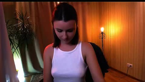 Elizabeth online show from October 9, 2025, 4:27 pm