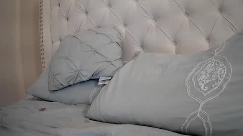 toomuchsmoke online show from November 25, 2025, 4:45 am