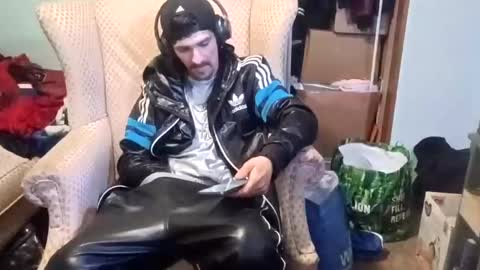 SagMeOreduceMe online show from November 20, 2025, 1:22 pm