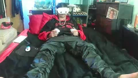 Snapshot of topdogintraining93 chatting on May 2, 2026, 9:14 am SagMeOreduceMe online show from May 2, 2026, 9:14 am