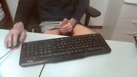 Topg84 online show from December 17, 2025, 4:46 pm