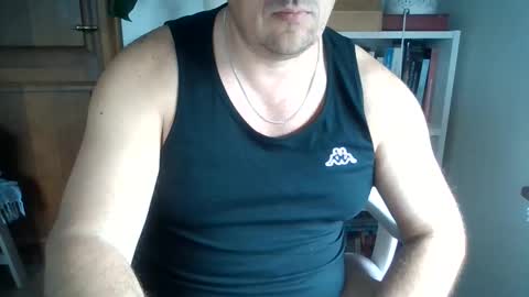 Snapshot of tophunk84 chatting on June 7, 2026, 10:52 am tophunk84 online show from June 7, 2026, 10:52 am