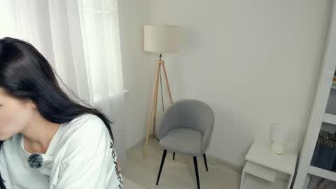 Lora online show from June 6, 2026, 4:12 pm