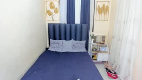 toptranshannah online show from March 7, 2025, 8:33 pm