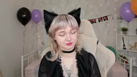 Tori online show from October 23, 2025, 2:00 am