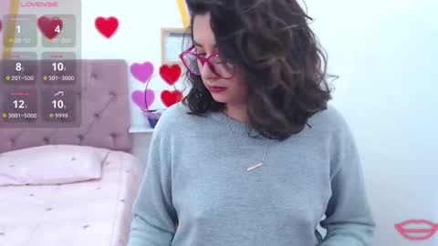 Snapshot of tori_just chatting on October 1, 2025, 5:08 pm tori_just online show from October 1, 2025, 5:08 pm