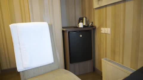         online show from March 2, 2026, 4:14 am