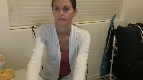 Tori Ryann online show from January 4, 2025, 8:28 am