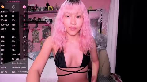 ToriSpace online show from March 6, 2025, 1:48 am