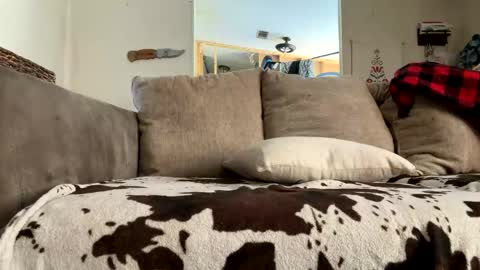 toronto5656 online show from January 17, 2026, 6:44 pm