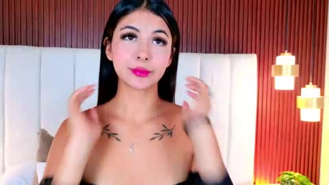 Ana Maria  online show from September 25, 2025, 1:26 pm