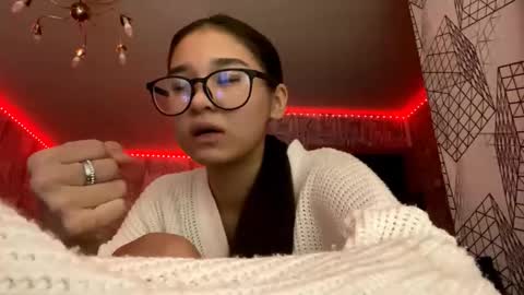 Julia online show from January 16, 2026, 11:03 am