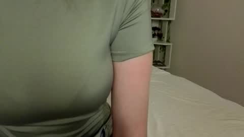 Snapshot of toshacress chatting on February 20, 2026, 6:26 am Kate online show from February 20, 2026, 6:26 am