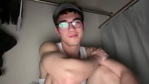 Snapshot of toshikaro0 chatting on February 11, 2025, 5:29 pm Karo online show from February 11, 2025, 5:29 pm