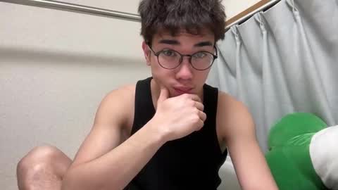 Snapshot of toshikaro0 chatting on March 9, 2025, 3:49 pm Karo online show from March 9, 2025, 3:49 pm