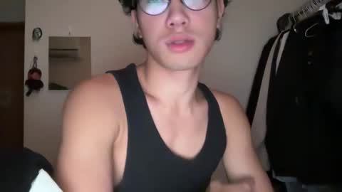 Snapshot of toshikaro0 chatting on November 13, 2025, 4:55 am Karo online show from November 13, 2025, 4:55 am