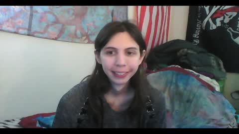 Luna online show from February 2, 2025, 9:02 pm