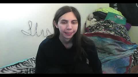 Luna online show from April 7, 2026, 12:00 am