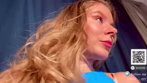 Snapshot of totally_spy chatting on February 8, 2026, 5:27 pm Madam Viktoria Vacation in Portugal 2811 - 0412 online show from February 8, 2026, 5:27 pm