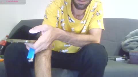 Snapshot of toulonnais83200 chatting on November 2, 2025, 5:10 am toulonnais83200 online show from November 2, 2025, 5:10 am