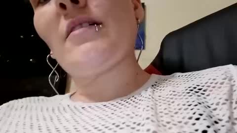 Lilly Miss Mistress Goddess Maam Queen Boss online show from March 12, 2025, 8:41 am