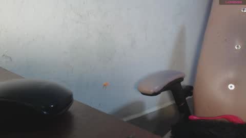 toxca69 online show from November 10, 2025, 4:55 am